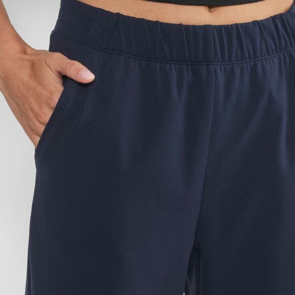 Aritzia The Group by Weekender Pant - Picture 2 of 7